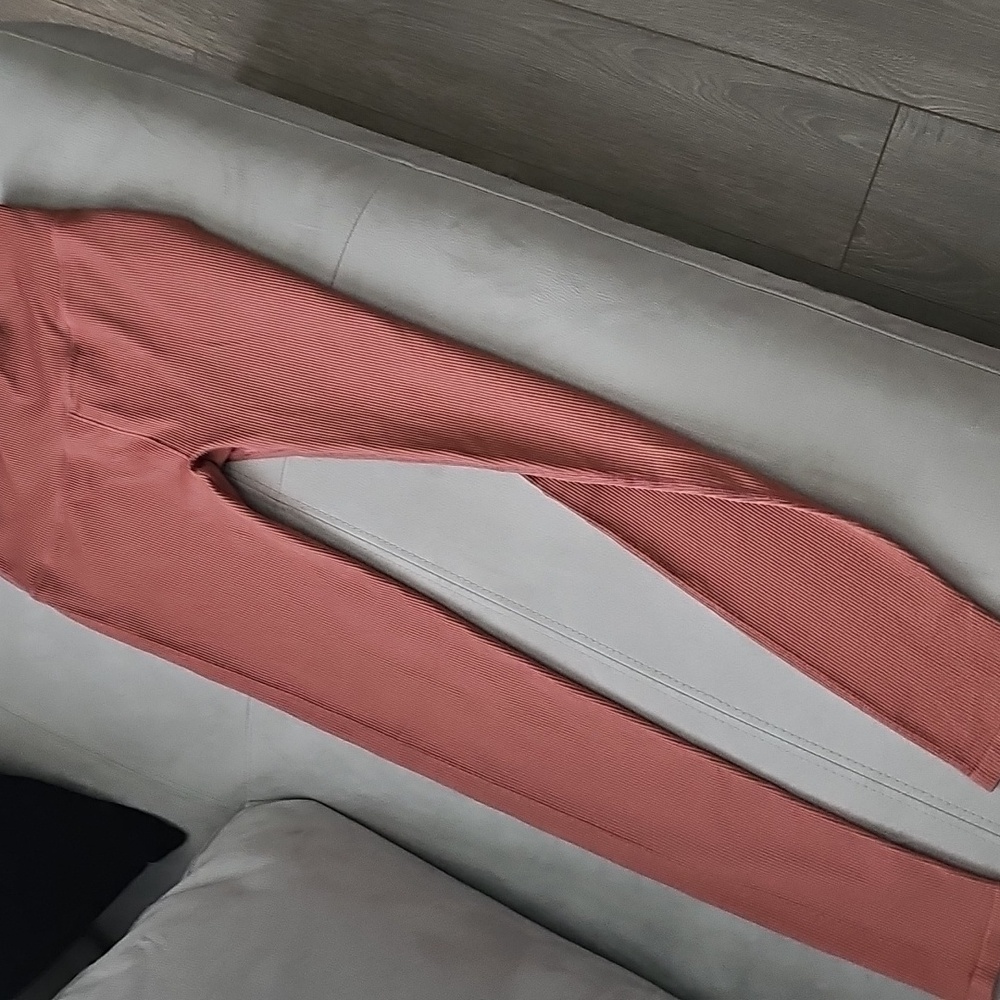 Fabletics Cherry Mocha Ribbed Leggings - Picture 8 of 9